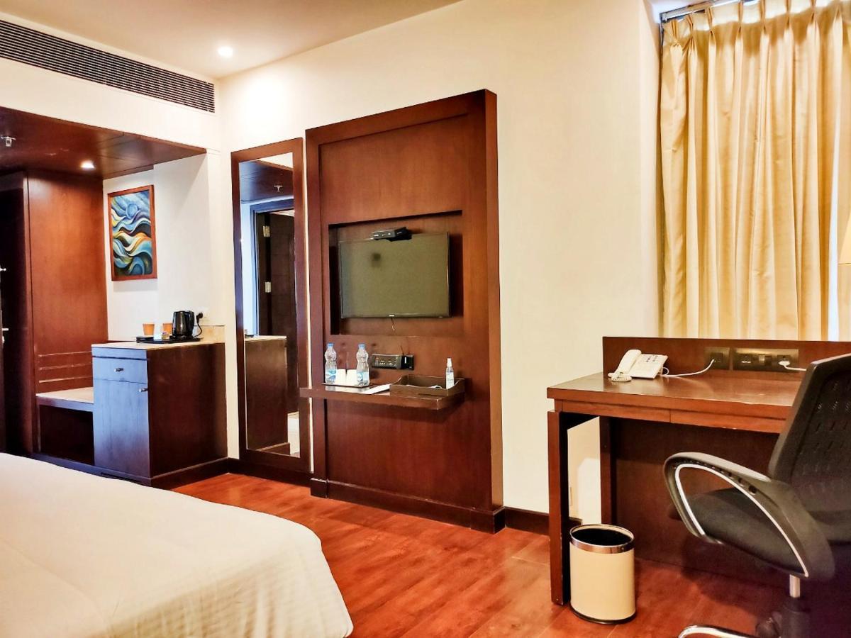 Country Inn & Suites By Radisson, Bhiwadi Εξωτερικό φωτογραφία